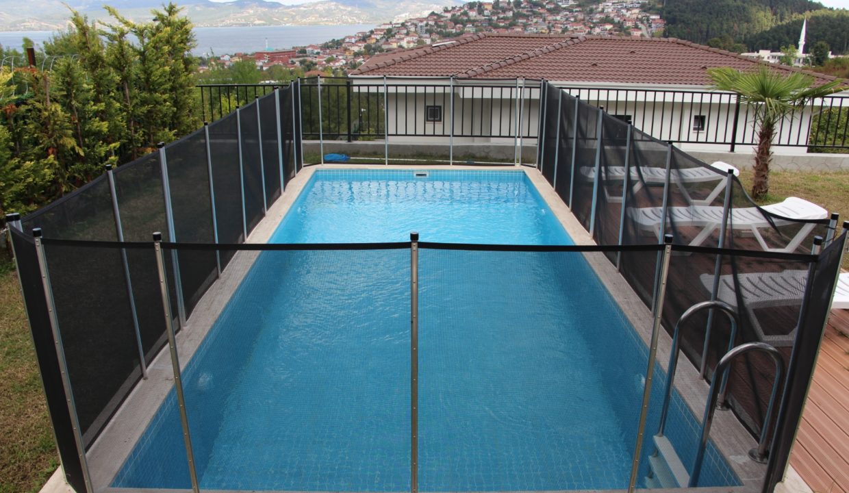 Saforest Villa Ardic Pool Safety for Kids 02