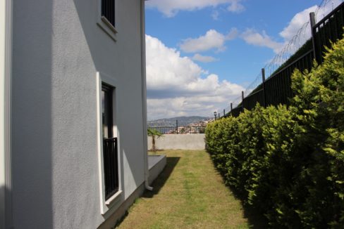 Saforest Villa Ardic Side Garden View